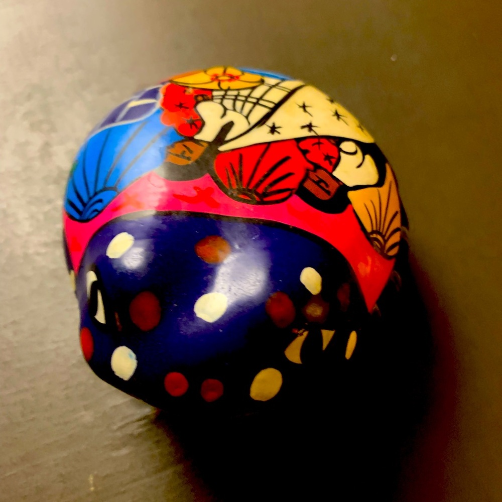 Frog ceramic container.